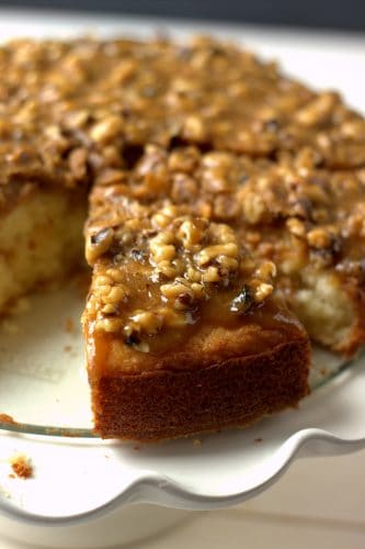 Cake with Praline Topping