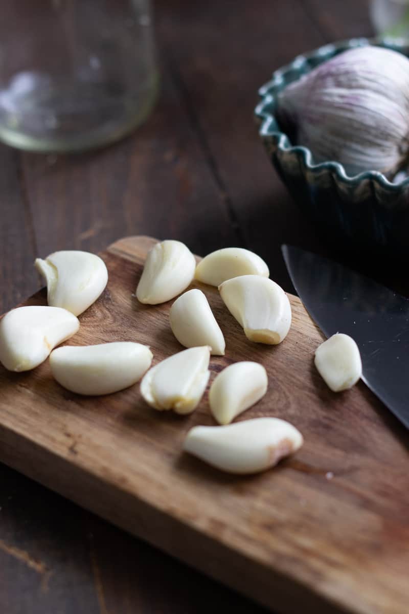 garlic paste _ garlic cloves