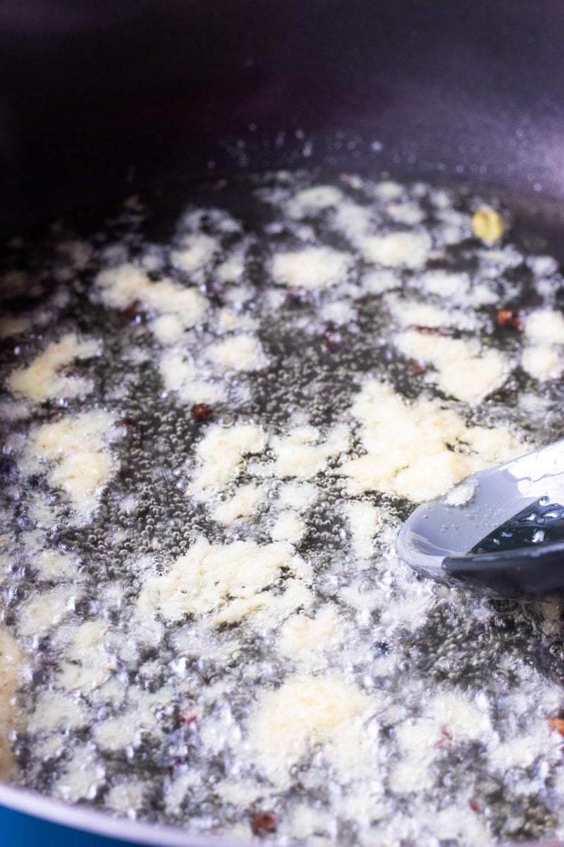 ginger and garlic paste in oil for korma