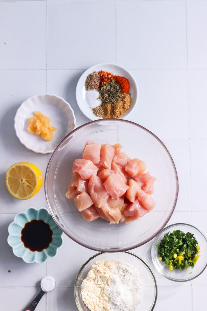 Ingredients to make chicken pakora recipe