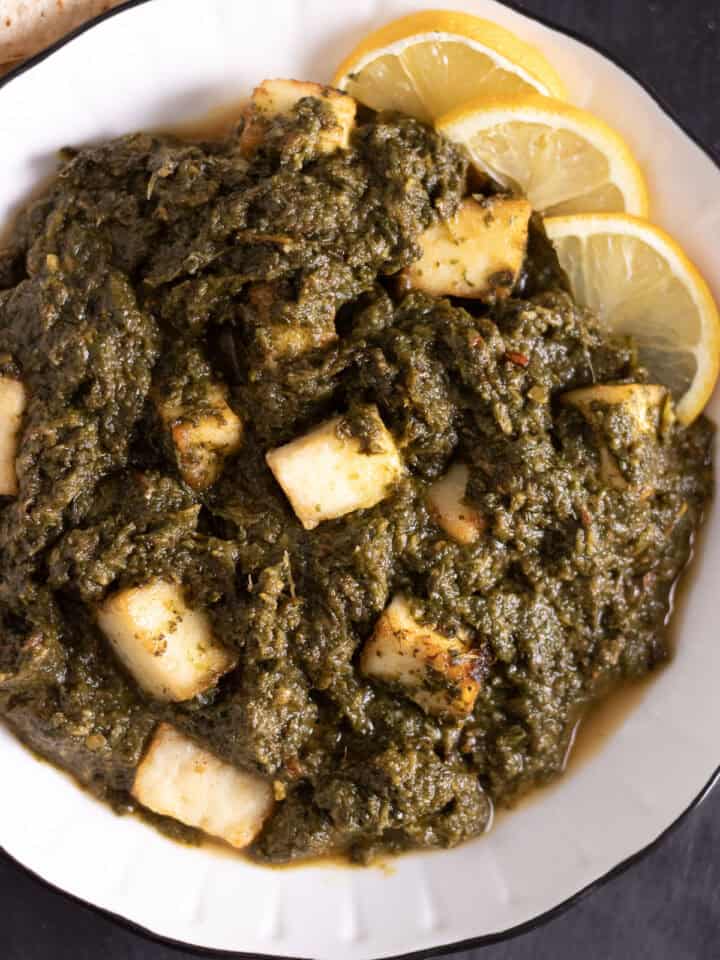 a plate of pakistani palak paneer