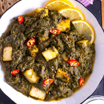 top down view of Palak Paneer